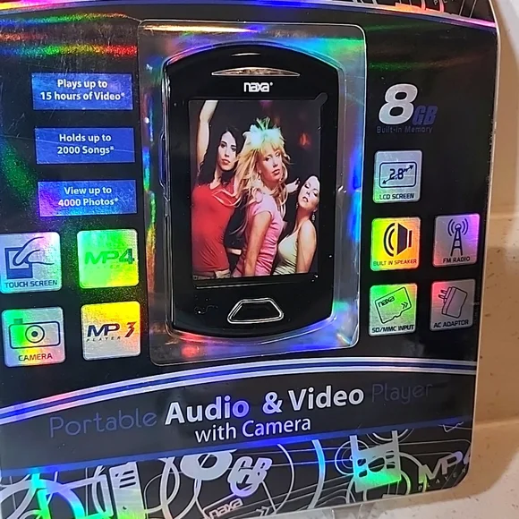 NAXA Digital Portable 8GB Camera ,Audio & Video Player NEW - Picture 2 of 7